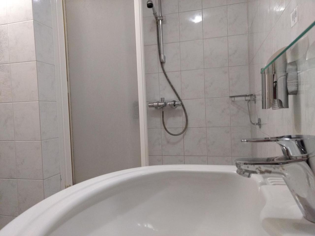 B&B-Hotel De Joremeinshoeve Kaatsheuvel Ngoại thất bức ảnh